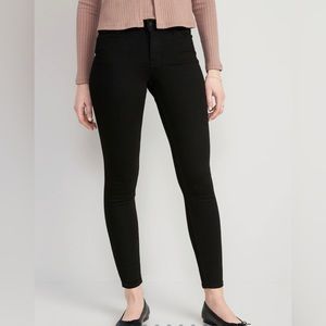 Old Navy Built-In-Warm Midrise Rockstar Super Skinny Jeans